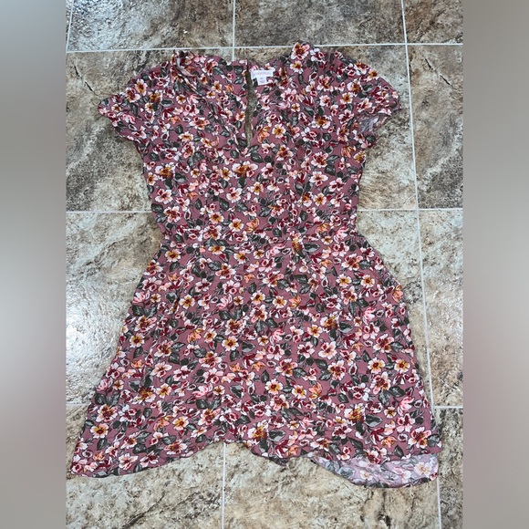 Romper - Picture 1 of 2